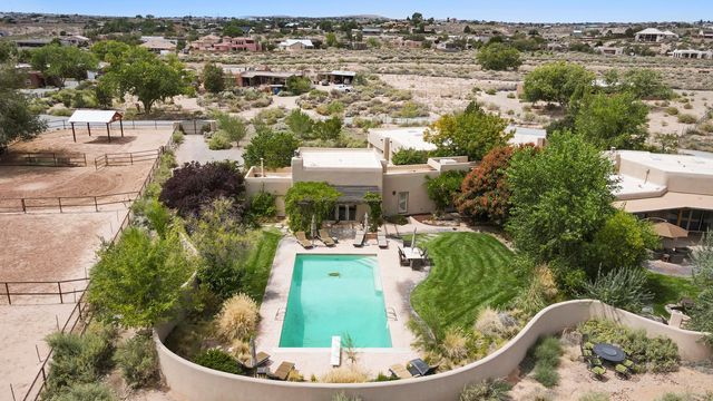 11 Koontz Road, Corrales, NM 87048