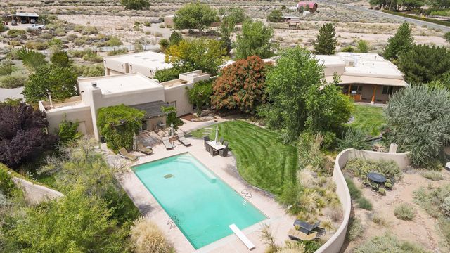 11 Koontz Road, Corrales, NM 87048