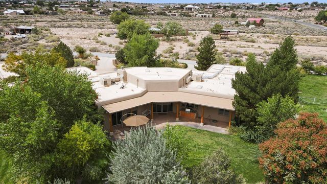 11 Koontz Road, Corrales, NM 87048