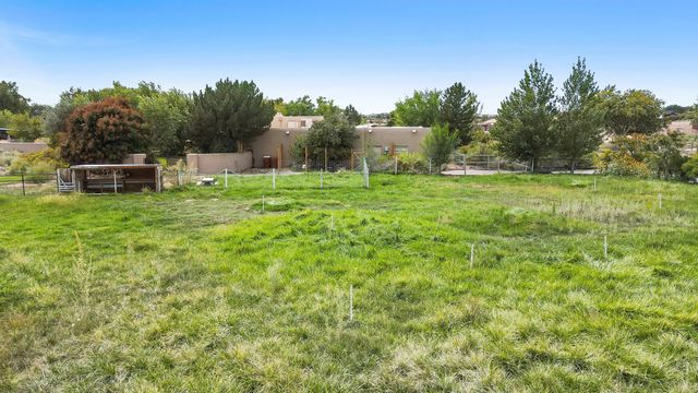 11 Koontz Road, Corrales, NM 87048