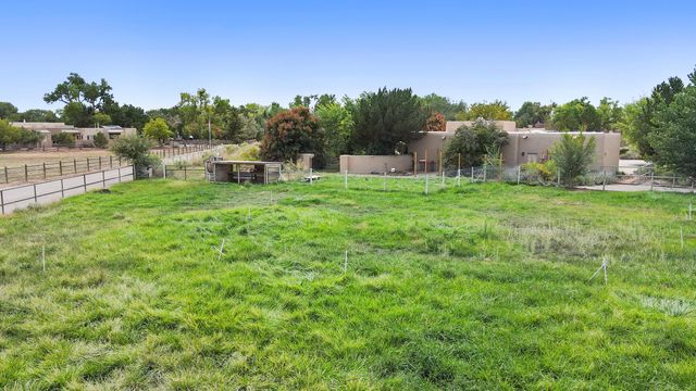 11 Koontz Road, Corrales, NM 87048