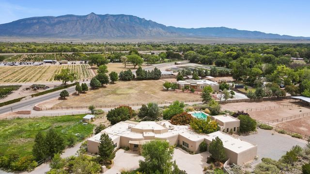 11 Koontz Road, Corrales, NM 87048