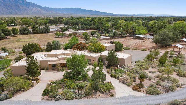 11 Koontz Road, Corrales, NM 87048