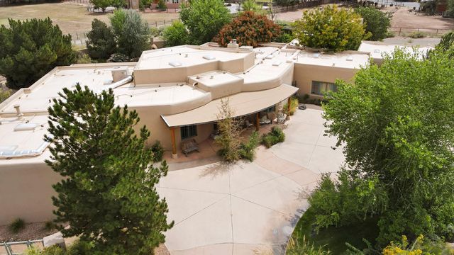 11 Koontz Road, Corrales, NM 87048