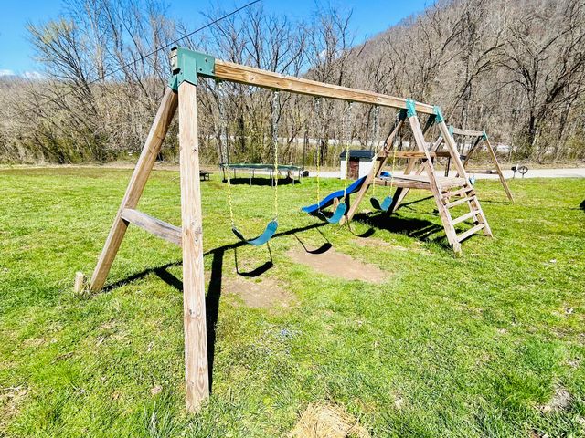 1831 Fishtrap Road, Manchester, KY 40962