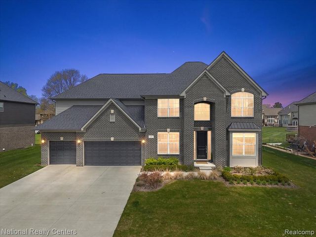 1283 Bloomingdale Drive, Troy, MI 48085