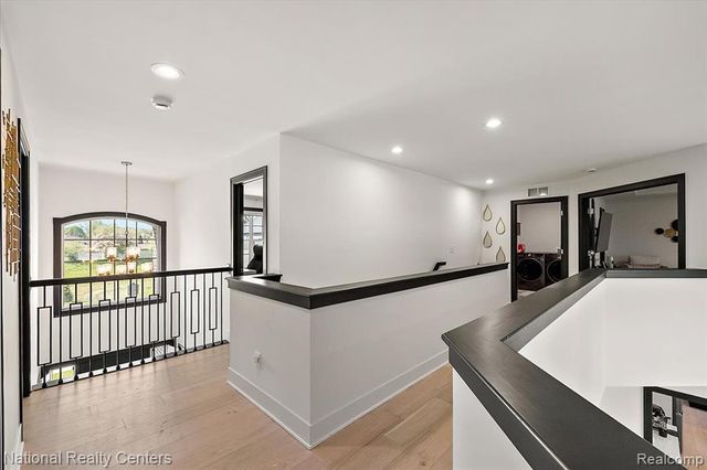 1283 Bloomingdale Drive, Troy, MI 48085