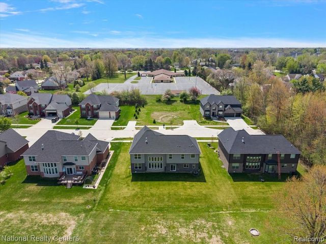 1283 Bloomingdale Drive, Troy, MI 48085