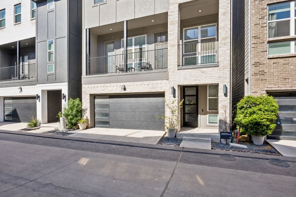 2637 Carolwood Lane, Dallas, TX 75212 — exterior