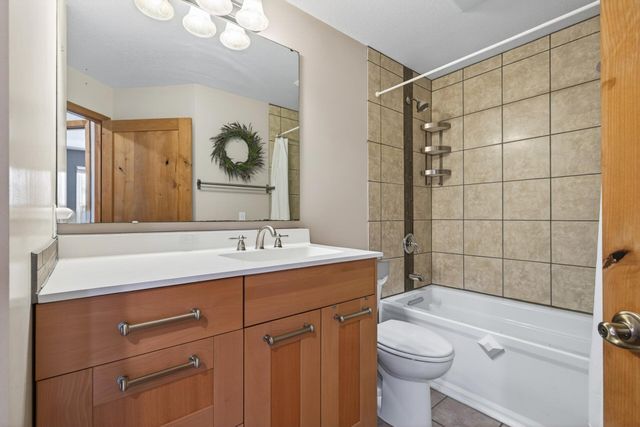 13593 Embry Way, Apple Valley, MN 55124