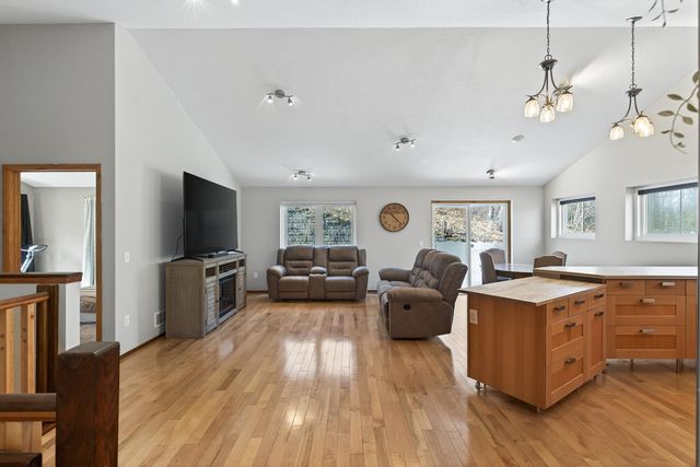 13593 Embry Way, Apple Valley, MN 55124