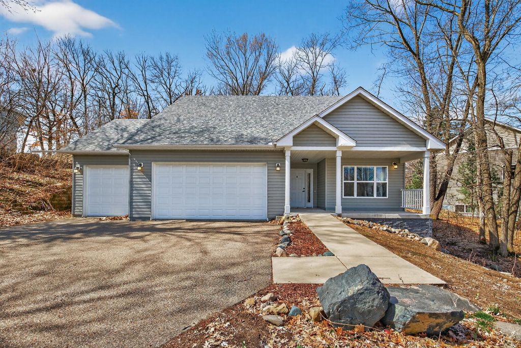 13593 Embry Way, Apple Valley, MN 55124