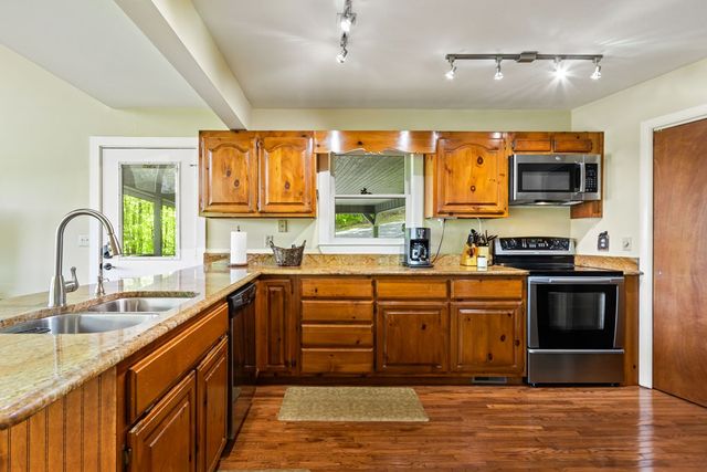 87 Snowbird Lane, Murphy, NC 28906