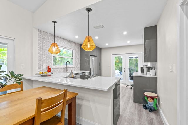 2474 Bedford Mews Drive, Wellington, FL 33414