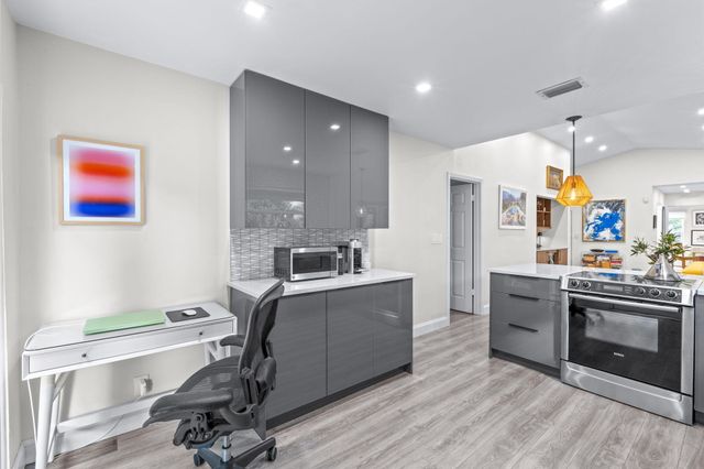 2474 Bedford Mews Drive, Wellington, FL 33414