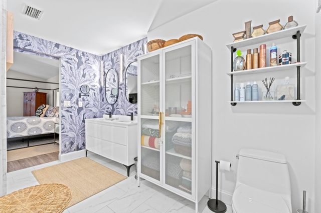 2474 Bedford Mews Drive, Wellington, FL 33414