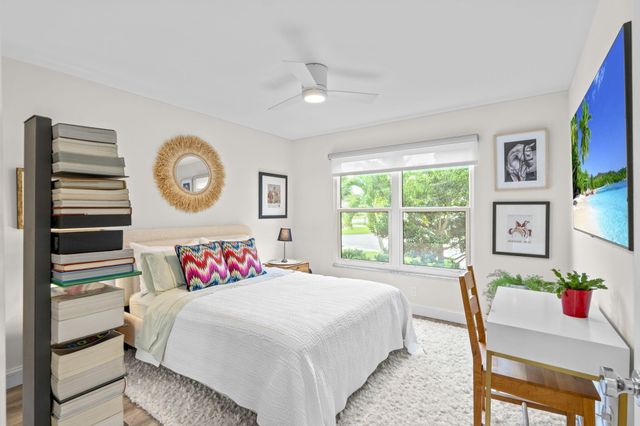 2474 Bedford Mews Drive, Wellington, FL 33414