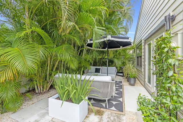 2474 Bedford Mews Drive, Wellington, FL 33414