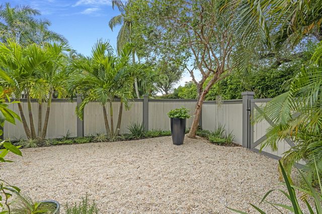 2474 Bedford Mews Drive, Wellington, FL 33414