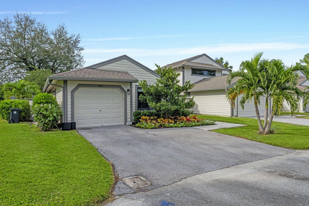2474 Bedford Mews Drive, Wellington, FL 33414