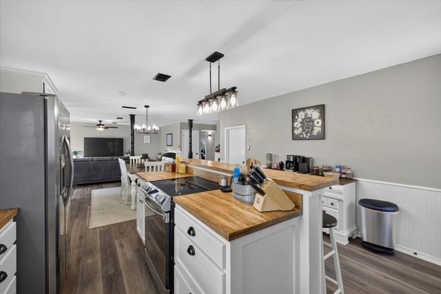 6008 County Road 907, Godley, TX 76044