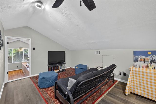 6008 County Road 907, Godley, TX 76044