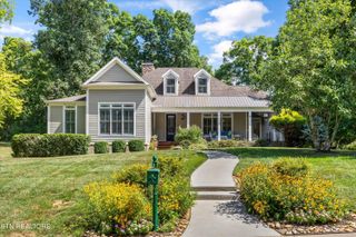 175 Conkinnon Drive, Lenoir City, TN 37772