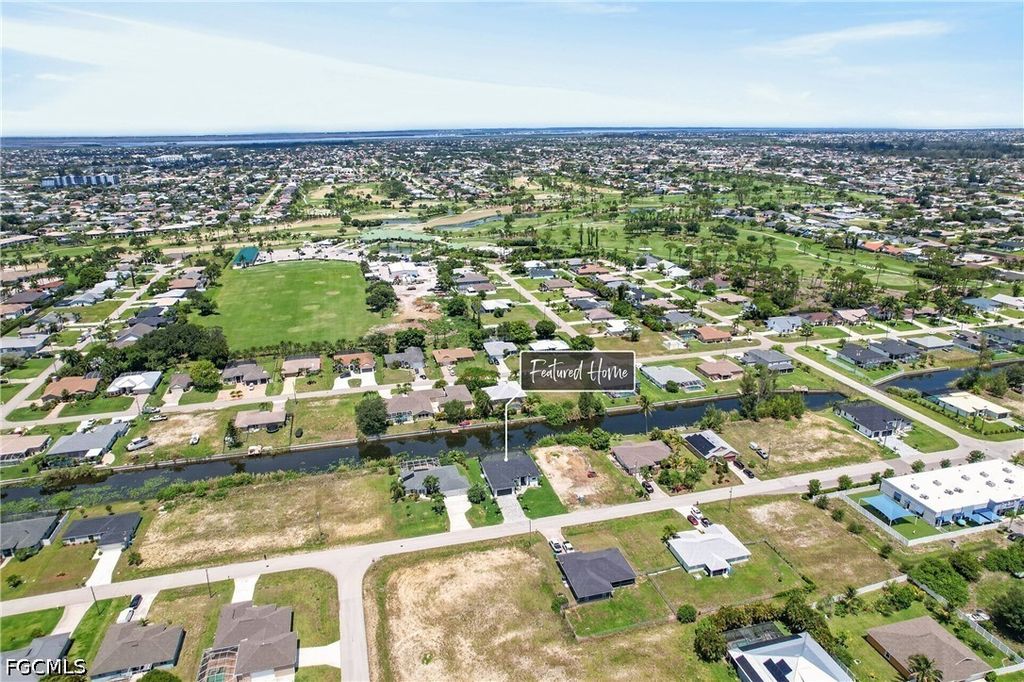 Image 38 of property listing at 2014 SW 8th PL, Cape Coral, FL 33991