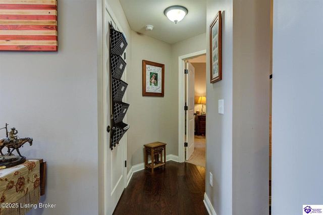 316 Merlot Court, Vine Grove, KY 40175