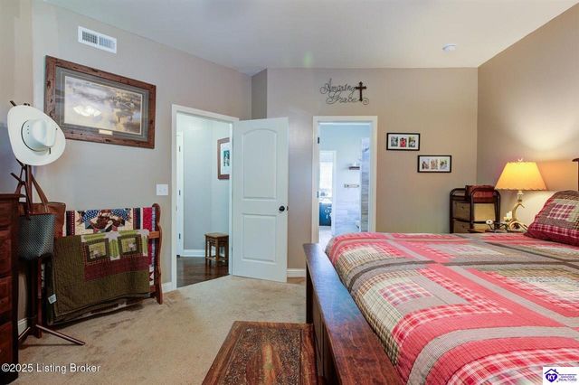 316 Merlot Court, Vine Grove, KY 40175