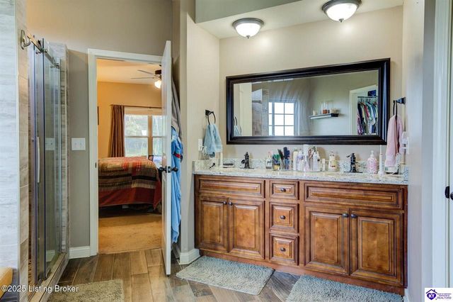 316 Merlot Court, Vine Grove, KY 40175