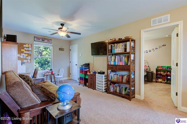 316 Merlot Court, Vine Grove, KY 40175