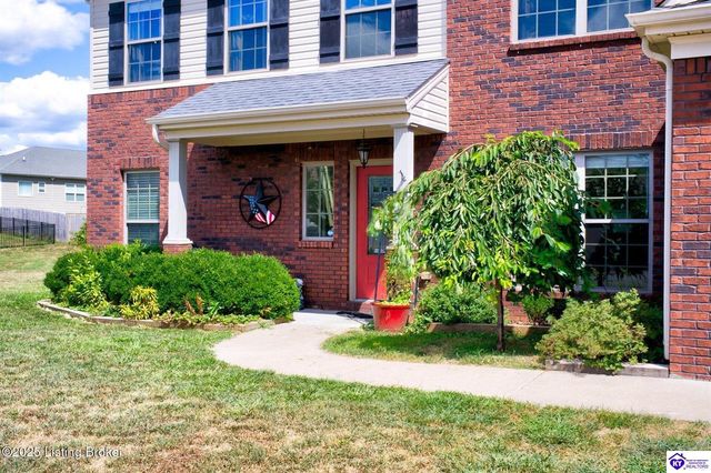 316 Merlot Court, Vine Grove, KY 40175