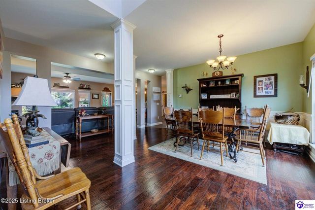316 Merlot Court, Vine Grove, KY 40175