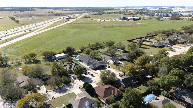 621 Main Street, Roanoke, TX 76262