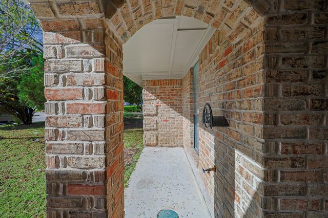 621 Main Street, Roanoke, TX 76262