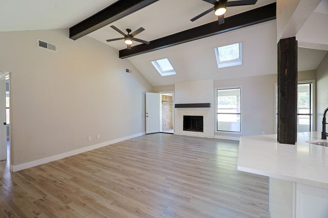 621 Main Street, Roanoke, TX 76262