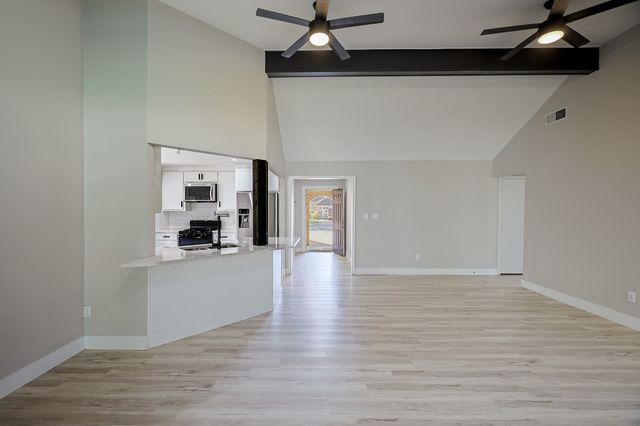 621 Main Street, Roanoke, TX 76262