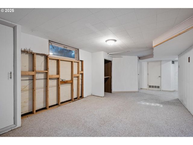 1580 BONNIE Way, Salem, OR 97304