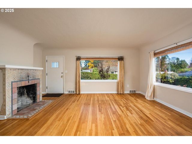 1580 BONNIE Way, Salem, OR 97304