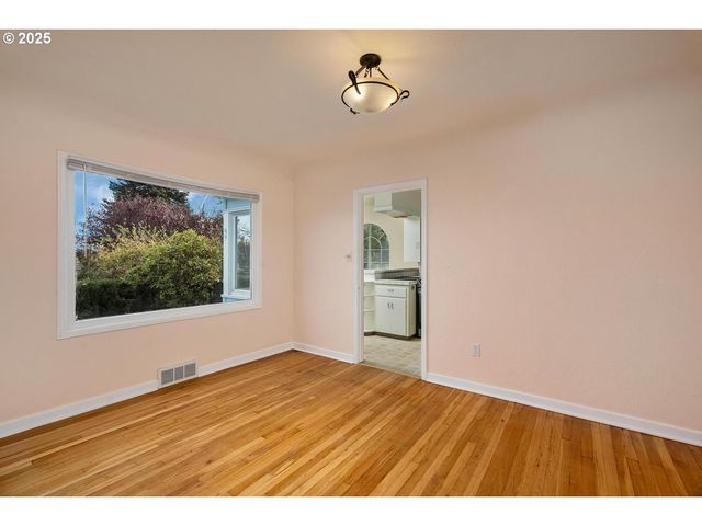 1580 BONNIE Way, Salem, OR 97304