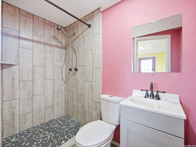 501 E WESTMEYER ST, Poth, TX 78147