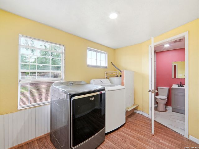501 E WESTMEYER ST, Poth, TX 78147