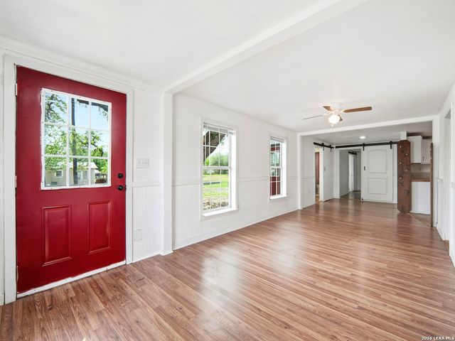 501 E WESTMEYER ST, Poth, TX 78147