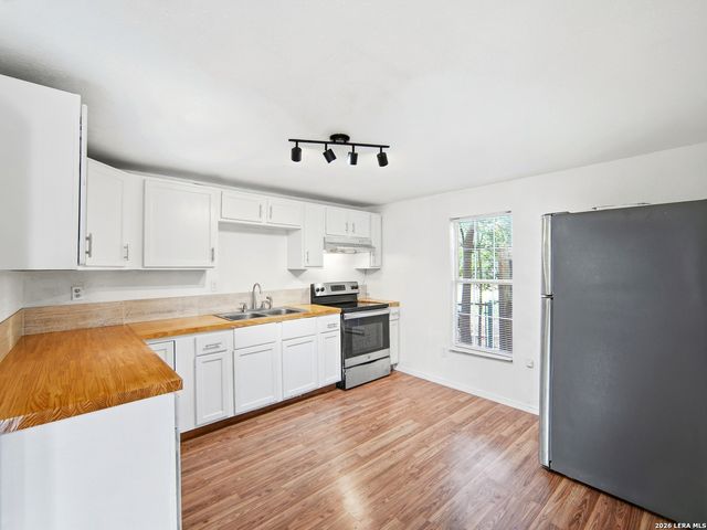 501 E WESTMEYER ST, Poth, TX 78147