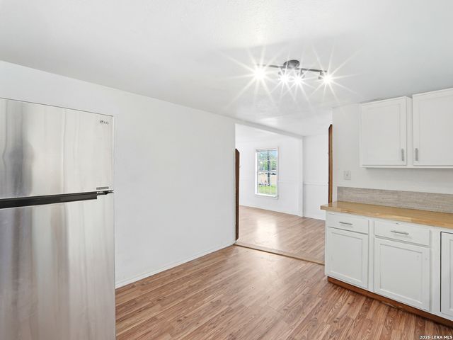 501 E WESTMEYER ST, Poth, TX 78147