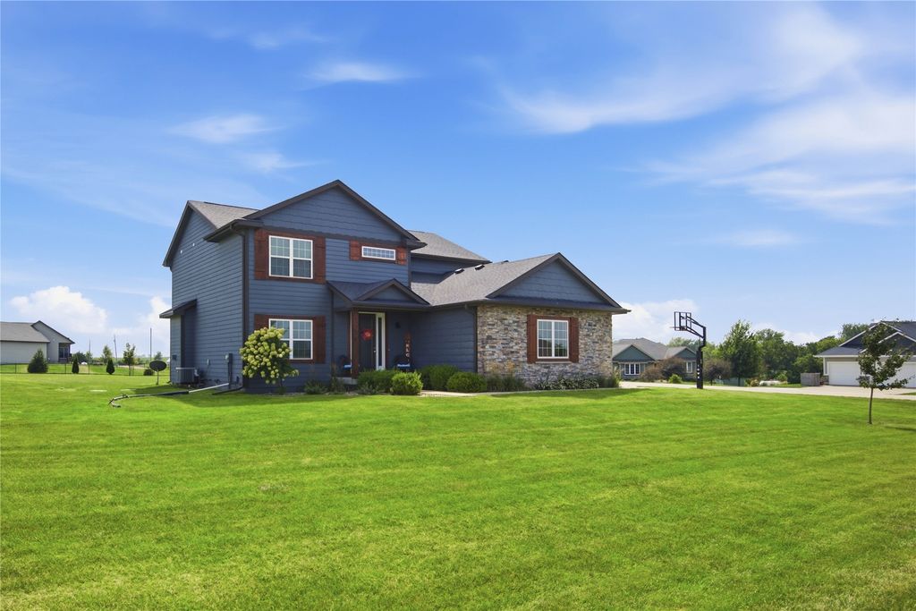 3025 Tassel Lane, Adel, IA 50003
