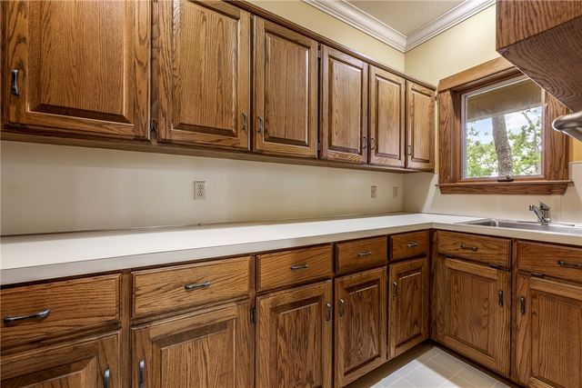 8551 David Drive, Rogers, AR 72756