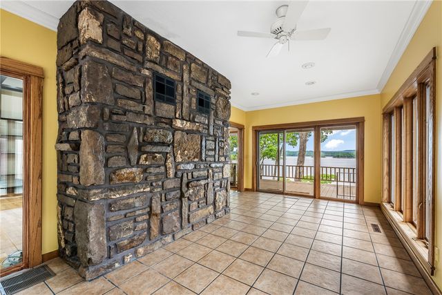 8551 David Drive, Rogers, AR 72756