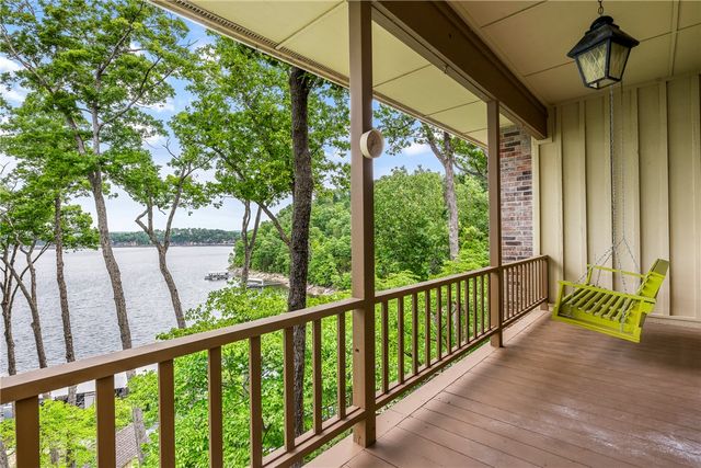8551 David Drive, Rogers, AR 72756